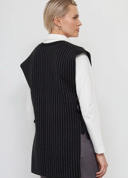 Жилет жен. 380101.33303.8200S Чёрный (3)