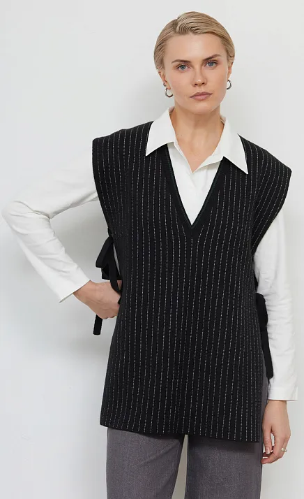  GRIOL. Жилет жен. 380101.33303.8200S Чёрный 