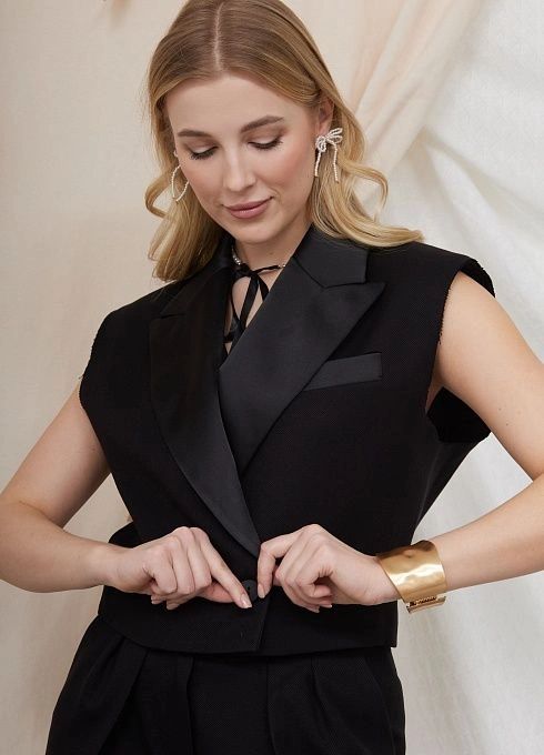 Жилет жен. 388322А.11312.8200N Чёрный  (4)