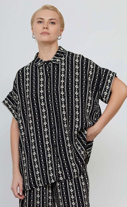 Блузка оверсайз из крепа с принтом GRIOL